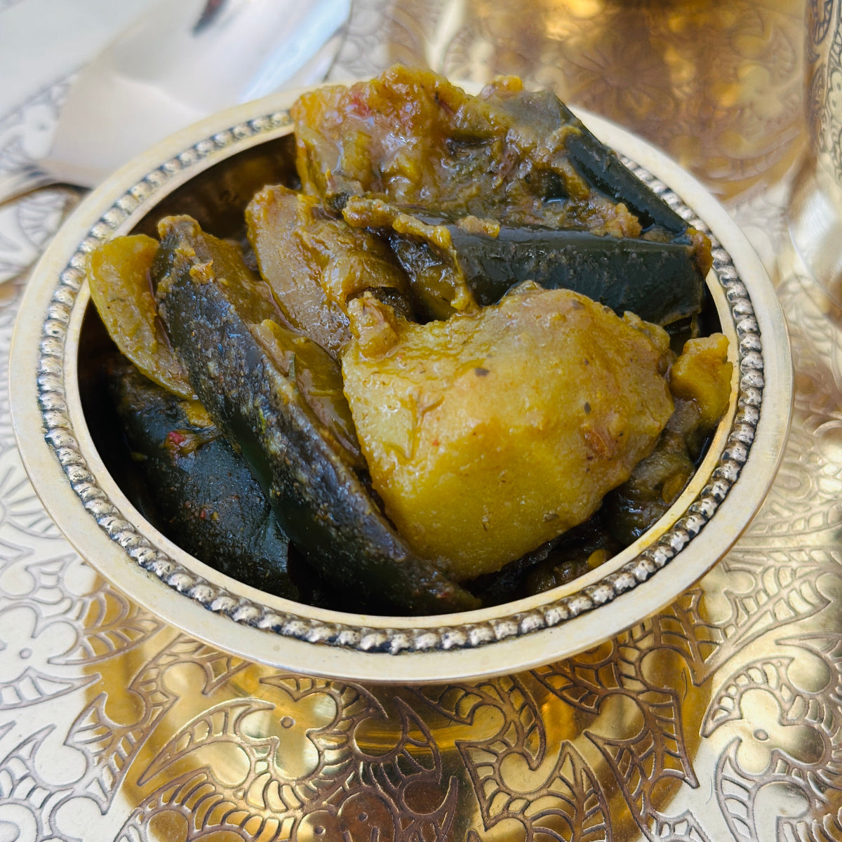 Royal Ruby 1 Day Tiffin Service – customisable Punjabi meal with sabzi, daal, roti & rice, served in a traditional brass thali