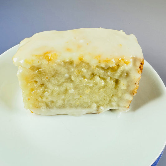 Vanilla & Mango Eggless Cake Slice